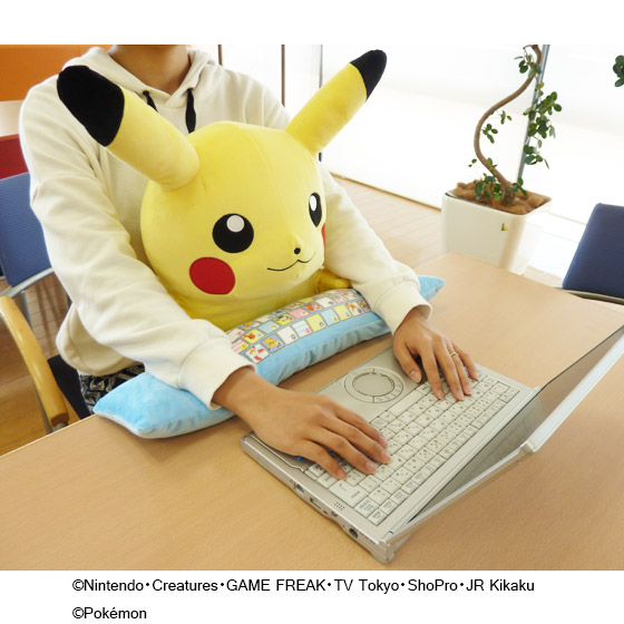 pikachu-cuscino-nintendon-1